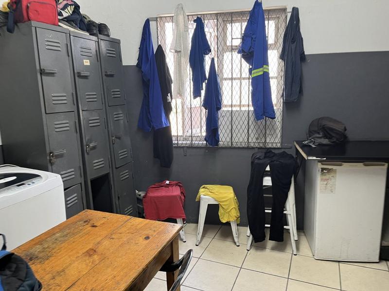 To Let commercial Property for Rent in Paarden Eiland Western Cape